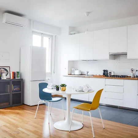 Apartment Mysa - Ampio Monolocale In Zona Bande Nere